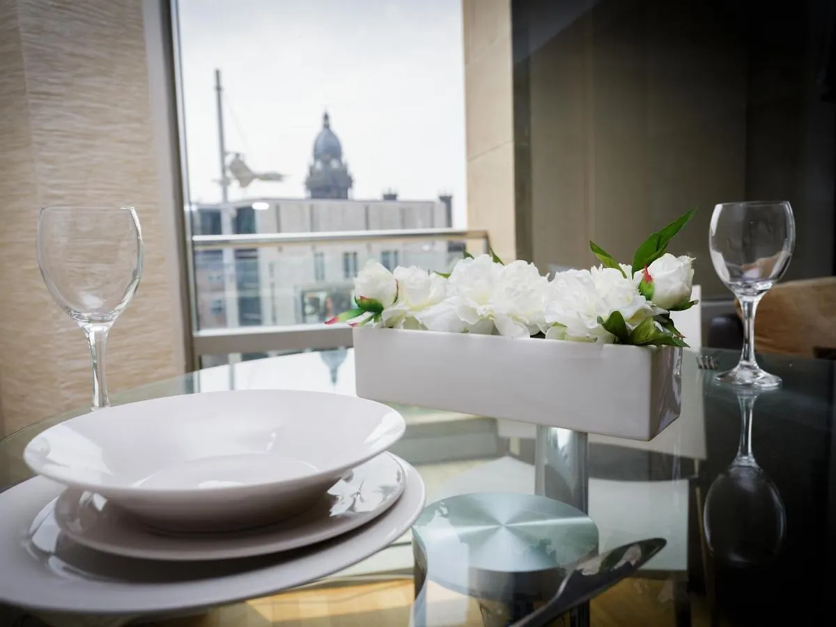 Live In Leeds Millenium Square Apartment