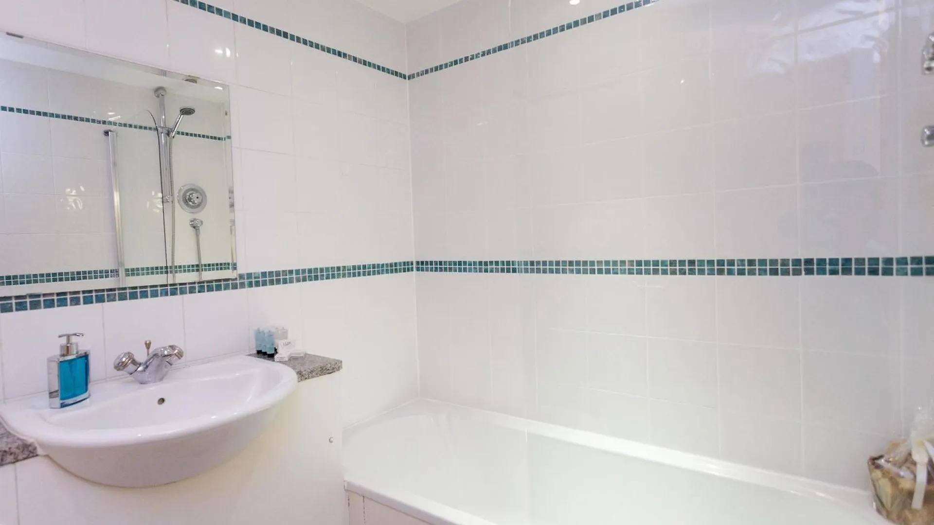 Live In Leeds Millenium Square Apartment Великобритания
