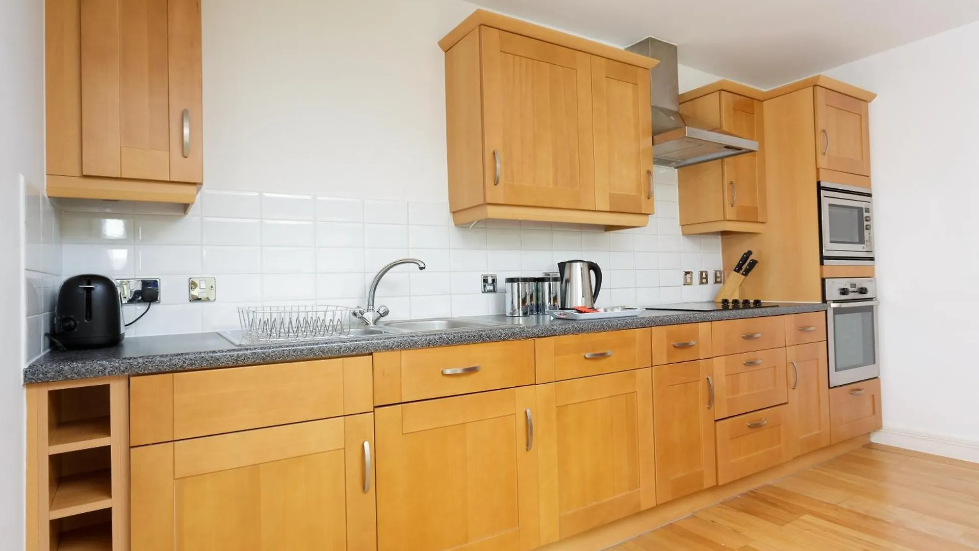 Live In Leeds Millenium Square Apartment 0*, Лидс Великобритания